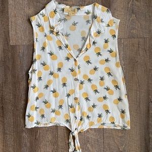 Juniors pineapple top size small